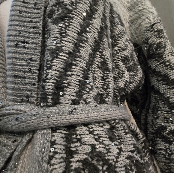 WHBM Sequin Gray Patterned Knit Cardigan - Picture 6 of 7